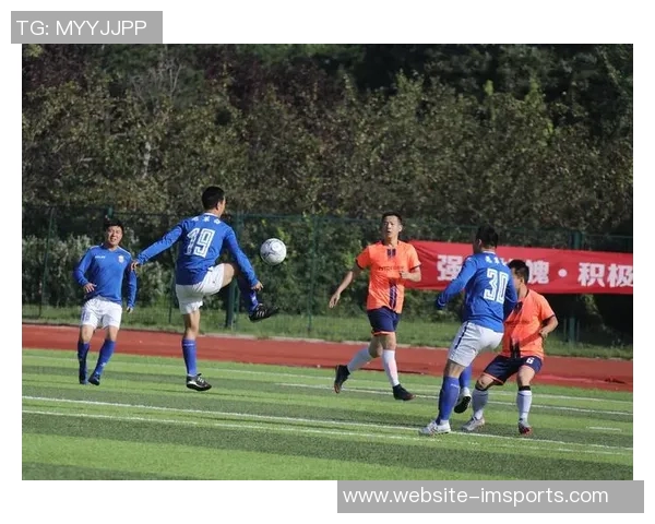 追寻梦想的脚步足球之路上的坚持与奋斗